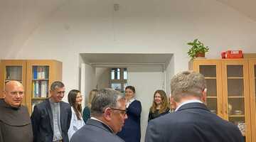 Poświęcenie nowych pomieszczeń sekretariatu IDMiKS przy ul. Franciszkańskiej 1, 20 III 2024